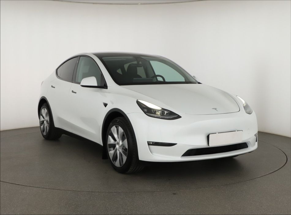 Tesla Model Y - 2023