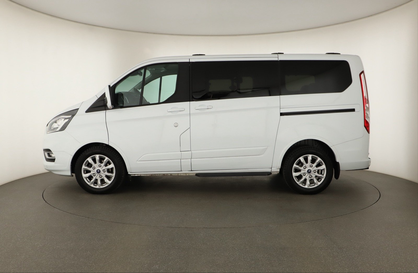 Ford Tourneo Custom - 2023