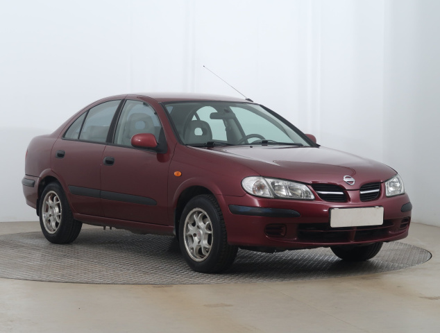 Nissan Almera 2001