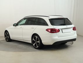 Mercedes-Benz C - 2020