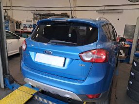 Ford Kuga - 2010