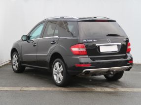 Mercedes-Benz ML - 2010