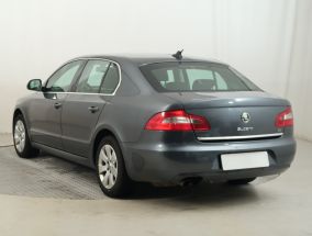 Skoda Superb - 2009