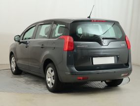 Peugeot 5008 - 2010