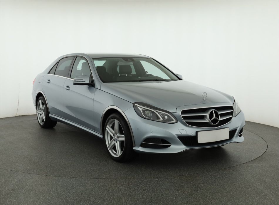 Mercedes-Benz E - 2013