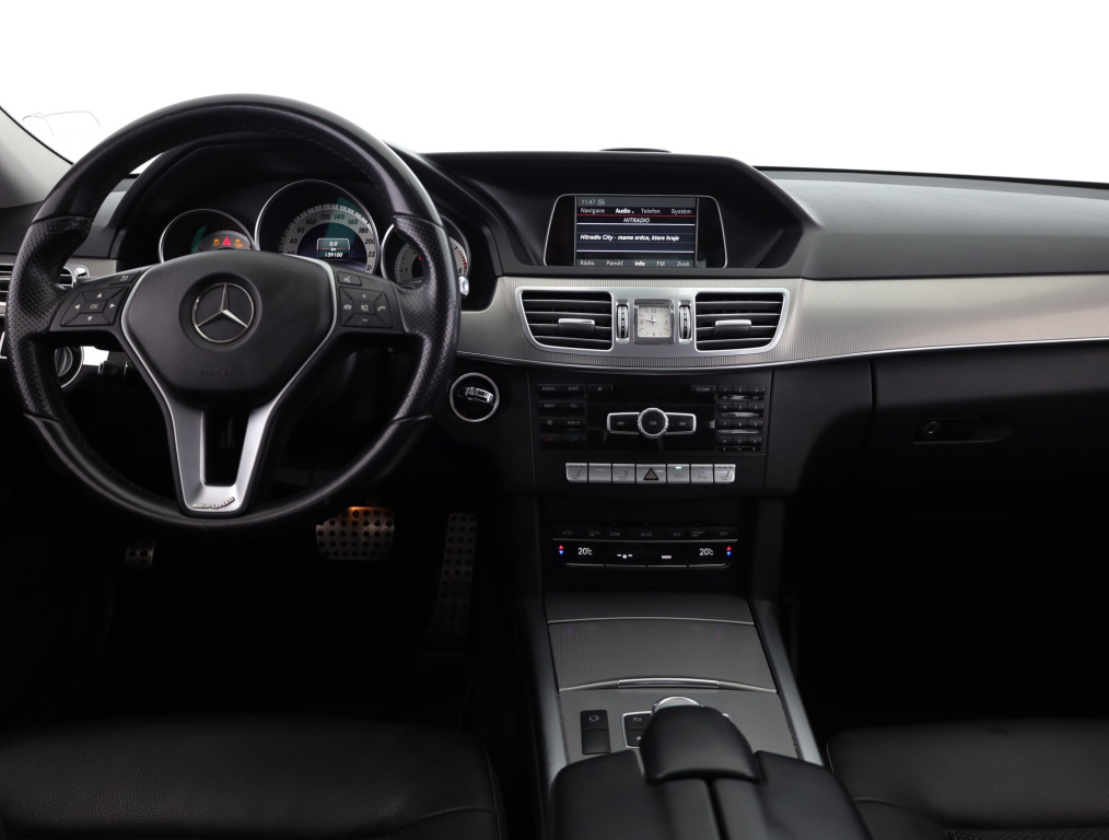 Mercedes-Benz E
