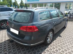 Volkswagen Passat - 2011