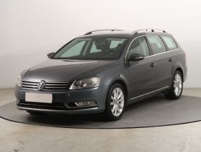 Volkswagen Passat - 2011