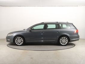Volkswagen Passat - 2011