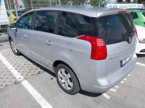 Peugeot 5008 - 2010