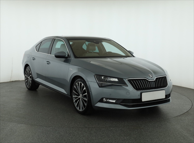 Škoda Superb 2016