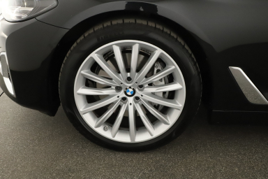 BMW 5 - 2023