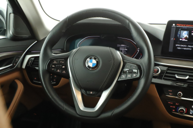 BMW 5 - 2023