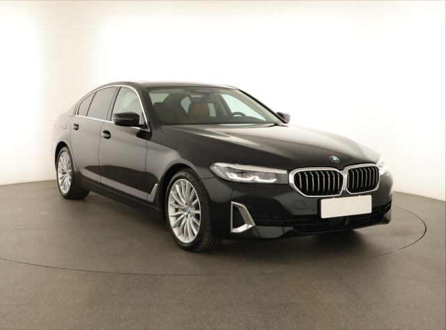 BMW 5 2023