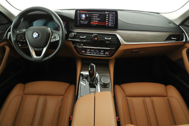 BMW 5 - 2023