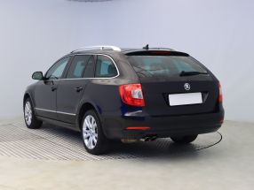 Skoda Superb - 2012