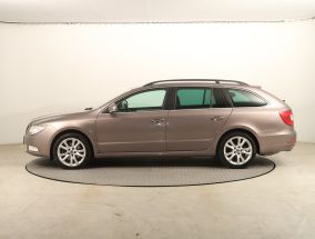 Skoda Superb - 2012