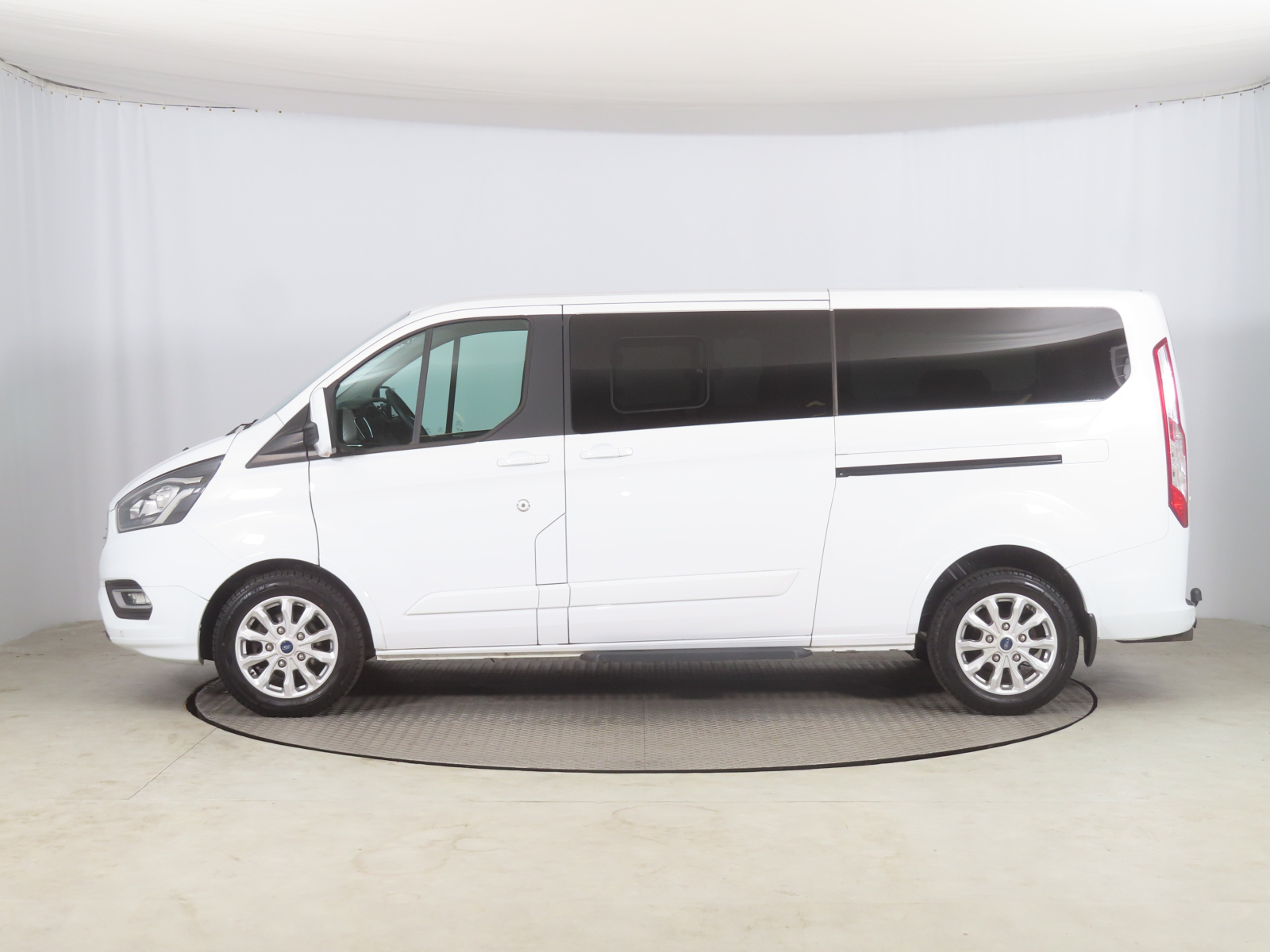 Ford Tourneo Custom - 2021