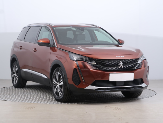 Peugeot 5008 2021