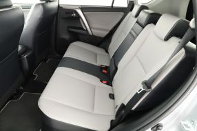Toyota RAV 4 - 2016