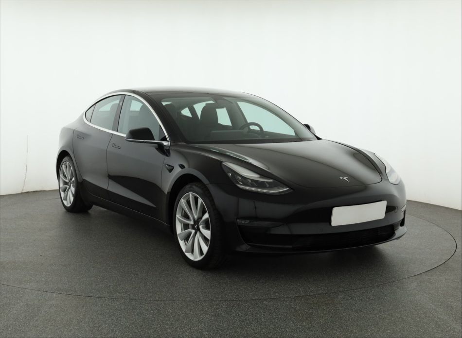 Tesla Model 3 - 2019