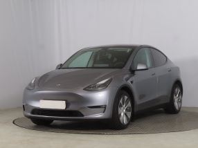 Tesla Model Y - 2024