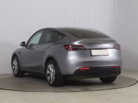 Tesla Model Y - 2024