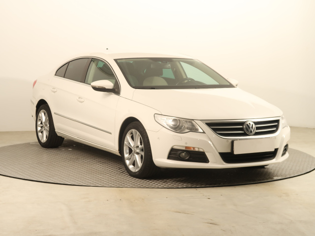 Volkswagen Passat CC 2011