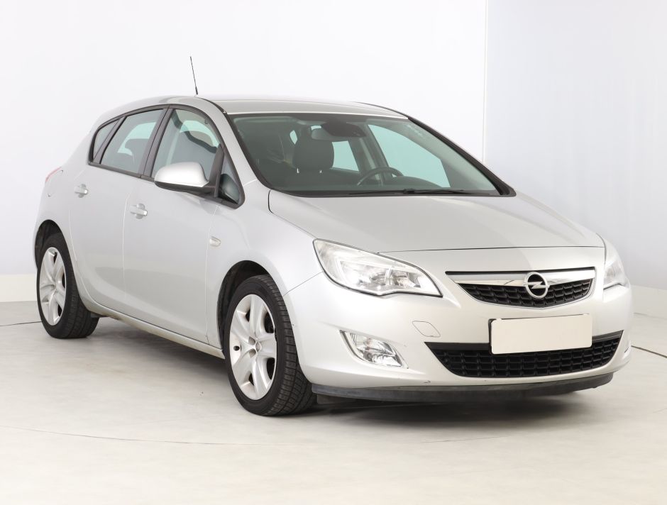 Opel Astra - 2010