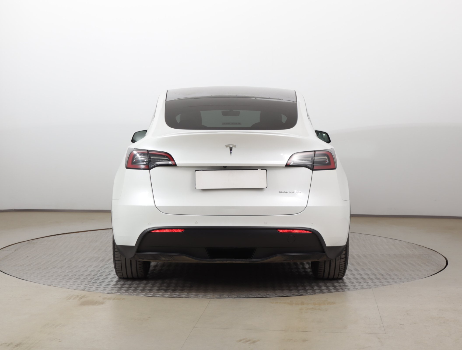 Tesla Model Y - 2021