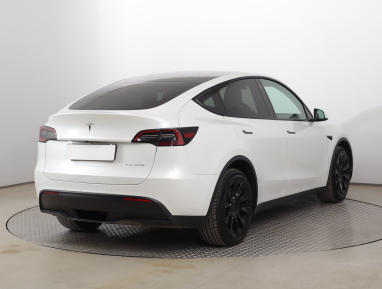Tesla Model Y - 2021