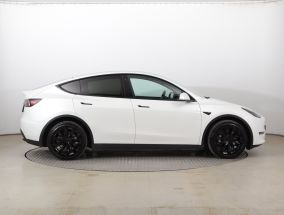 Tesla Model Y - 2021