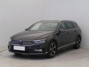 Volkswagen Passat - 2023