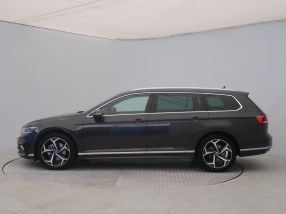 Volkswagen Passat - 2023