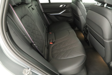 BMW X5 - 2025