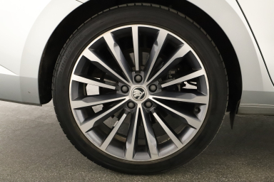 Škoda Superb - 2022