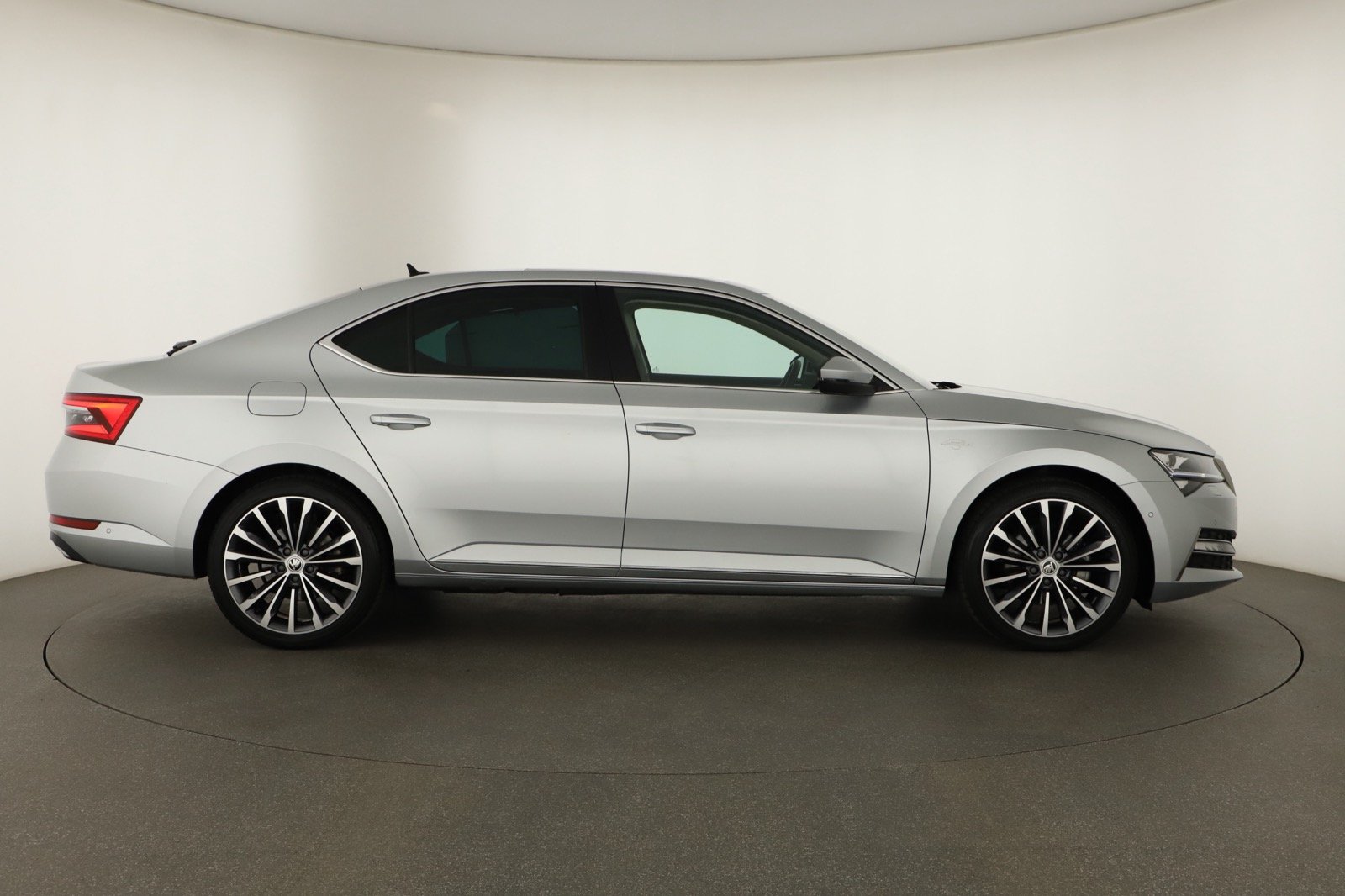 Škoda Superb - 2022