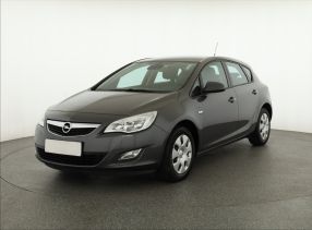 Opel Astra - 2010
