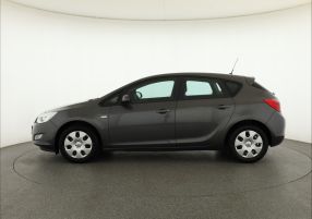 Opel Astra - 2010