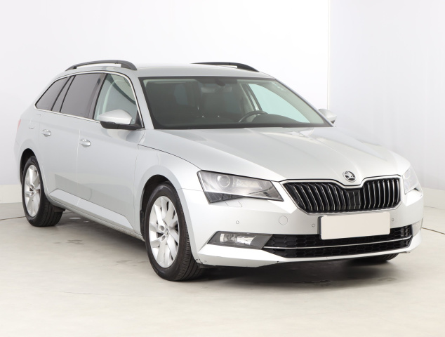 Škoda Superb 2016