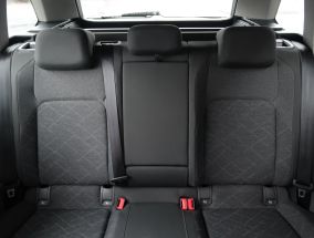 Volkswagen Golf - 2021