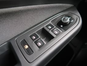 Volkswagen Golf - 2021