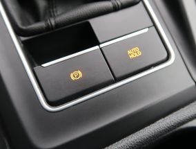 Volkswagen Golf - 2021