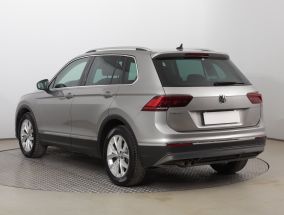 Volkswagen Tiguan - 2020