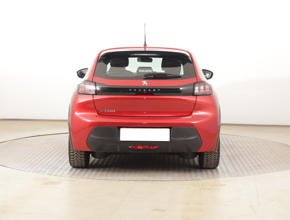 Peugeot e-208
