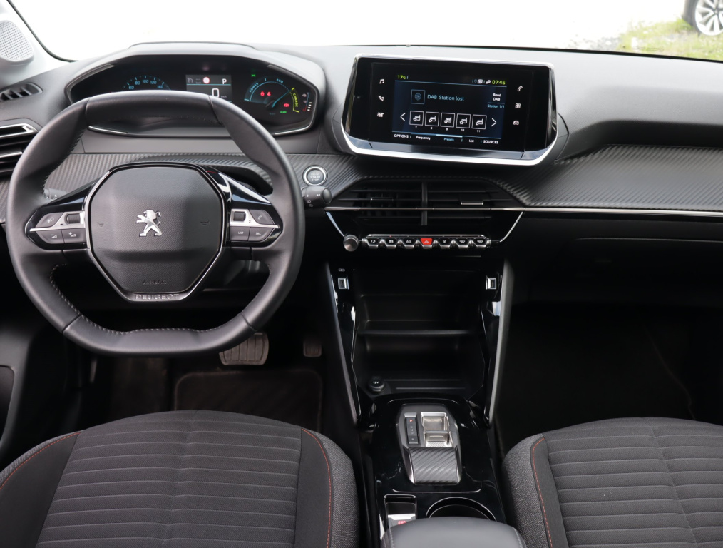 Peugeot e-208