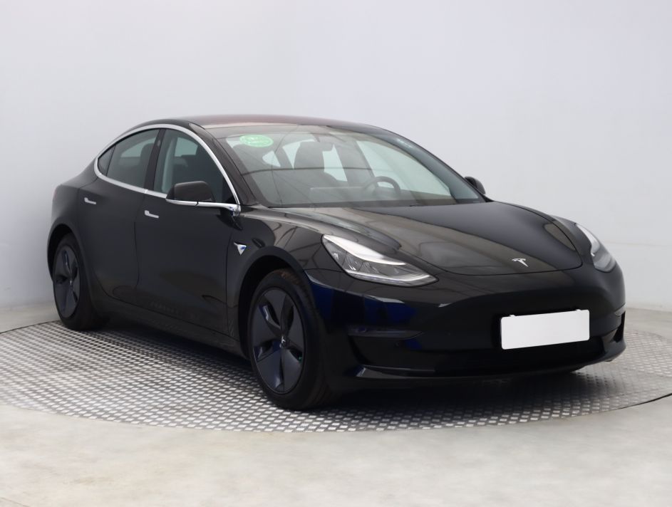Tesla Model 3 - 2019
