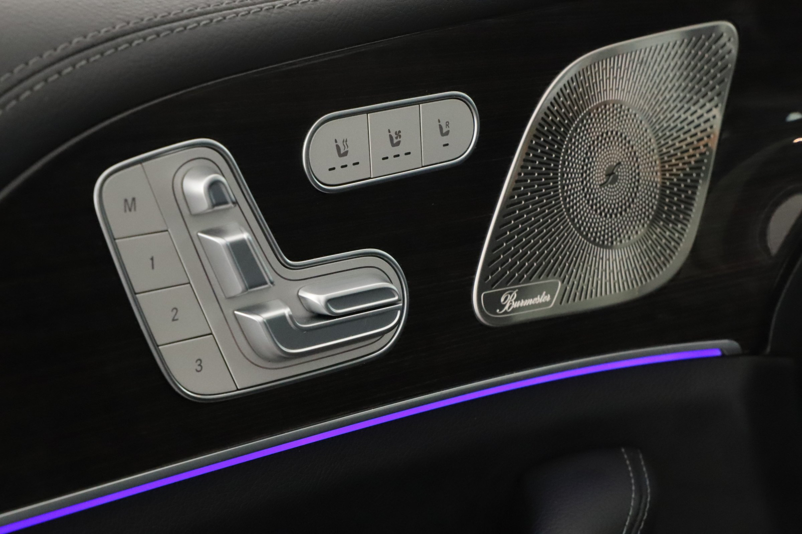 Mercedes-Benz GLS - 2023