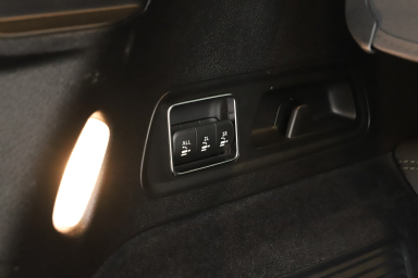 Mercedes-Benz GLS - 2023