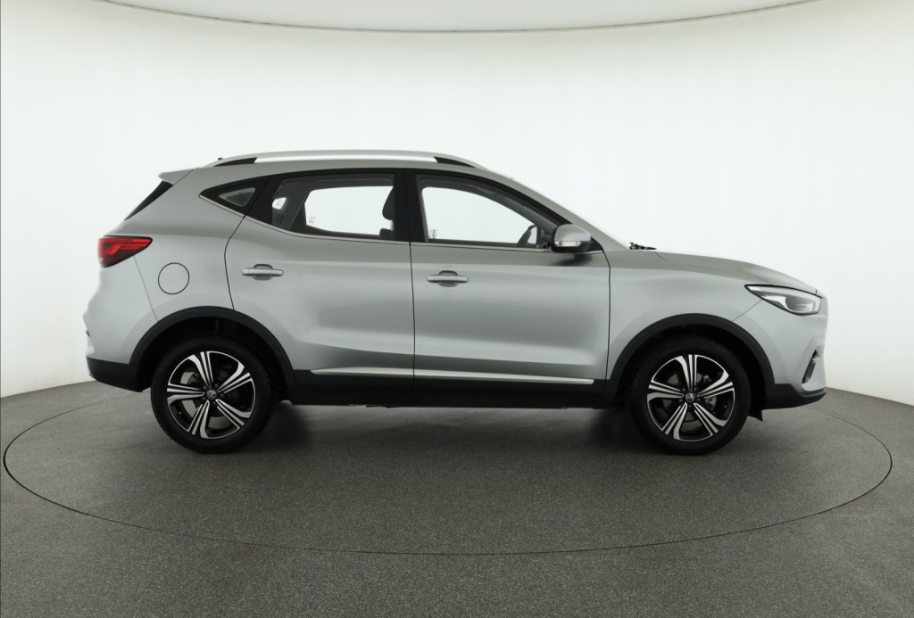 MG ZS SUV